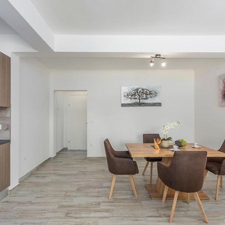Apartmani Natalija ポレッチ エクステリア 写真